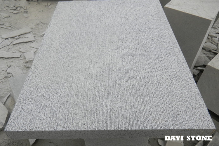 Paving Dark Grey Granite G654 Top chiseled others sawn - Dayi Stone